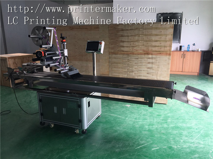 Flat Automatic Labeling Machine with Vacuum Belt Conveyor