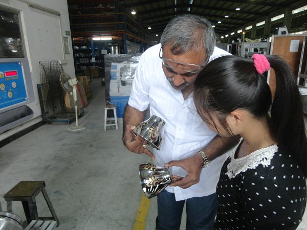 The Indian Boss Visited And Place Order On 2 Sets Of Pad Printer Model M1 For Bowl And Lid Printing