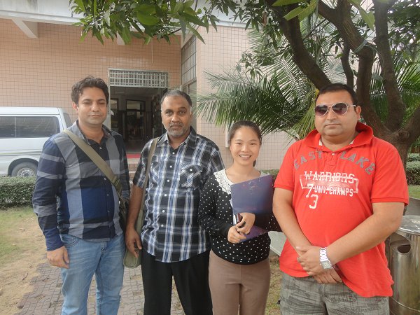 The USA Customers Visited And Interested In Glass Cup UV Screen Printing Machines