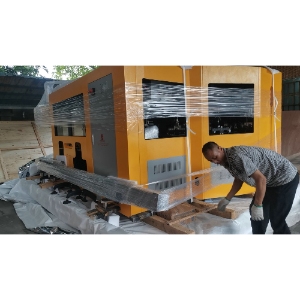 Glass bottles automatic rotary silkscreen printing machine SGL-106 to USA customer