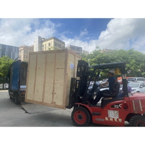 Fully Automatic screen printing machine on plastic bottles to Indonesia Customer
